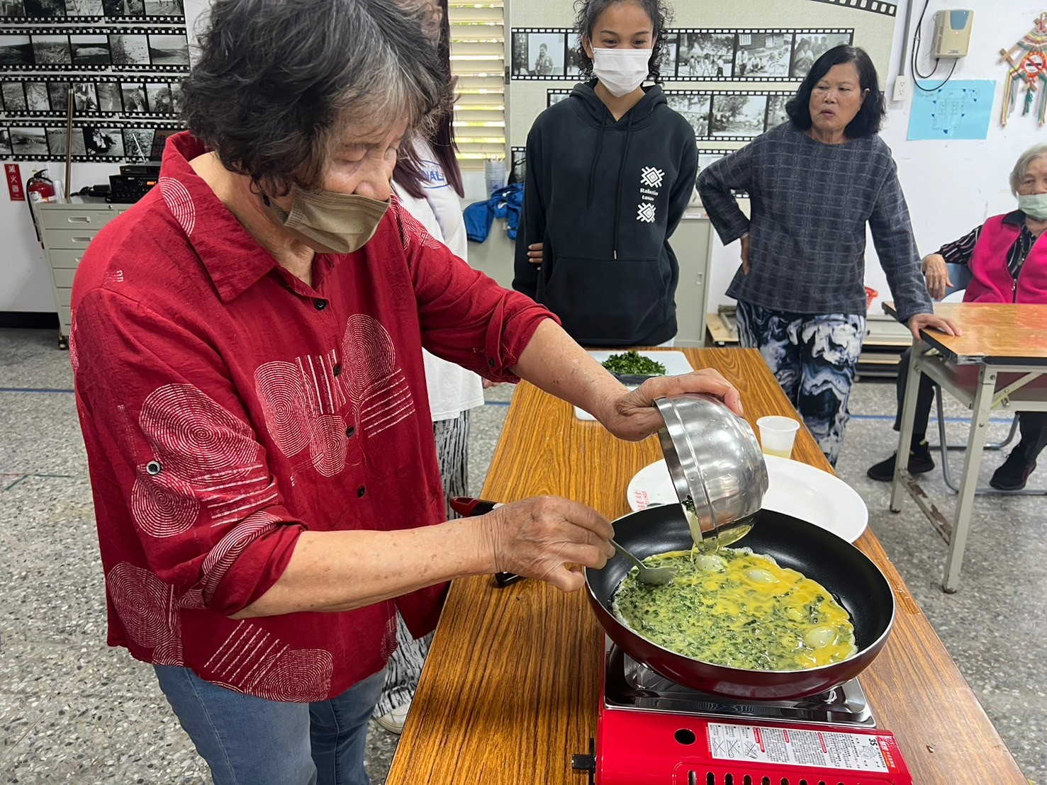 食療活動：甲酸漿葉炒蛋製作