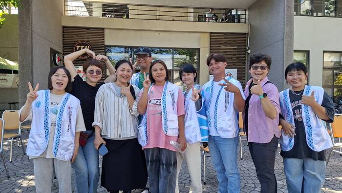 送幸福大合照👍