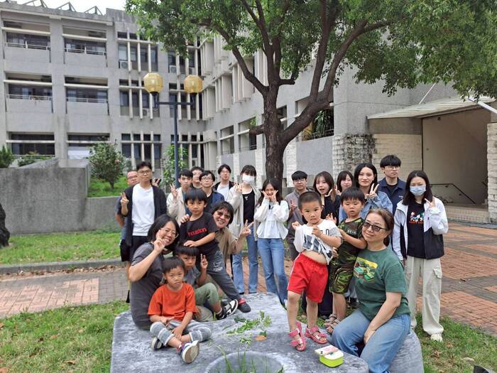 04/07 心靈花園活動戶外大合照