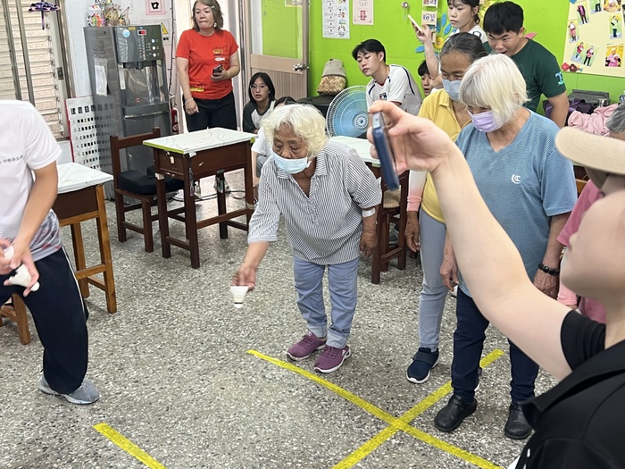 05/21 長輩們遊戲時間