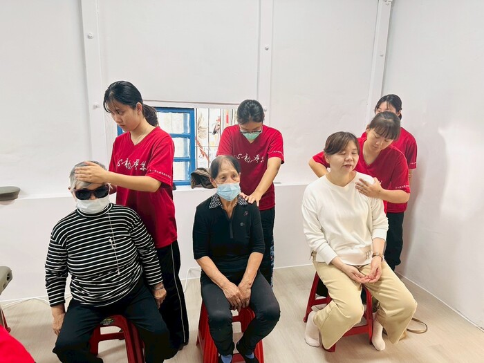 心動系學生按摩活動